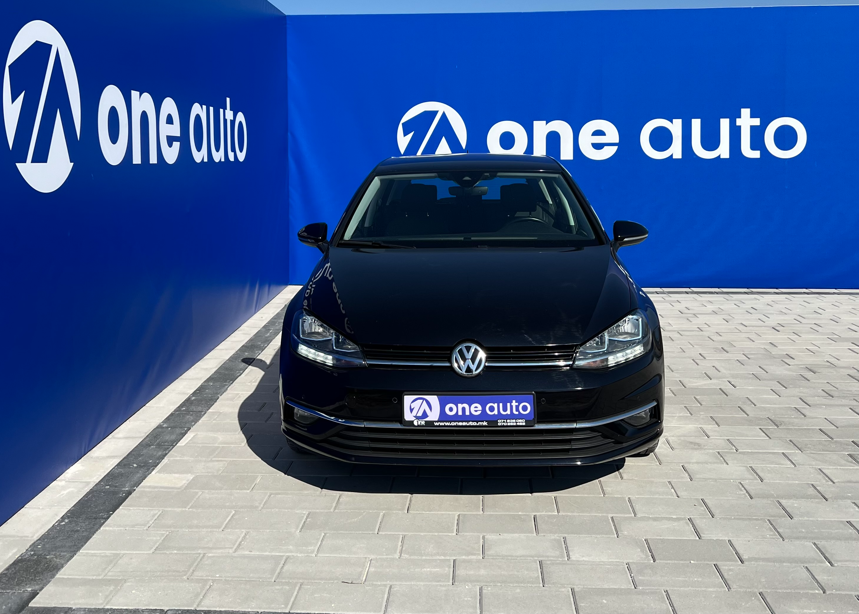 Volkswagen Golf   - 2018