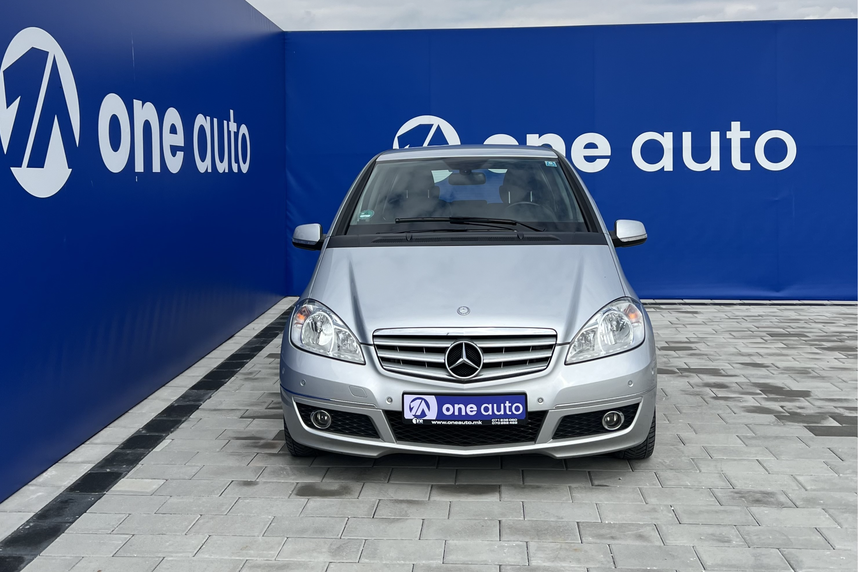 Mercedes-Benz A180   - 2012