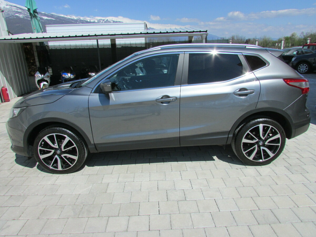 Nissan Qashqai   - 2016