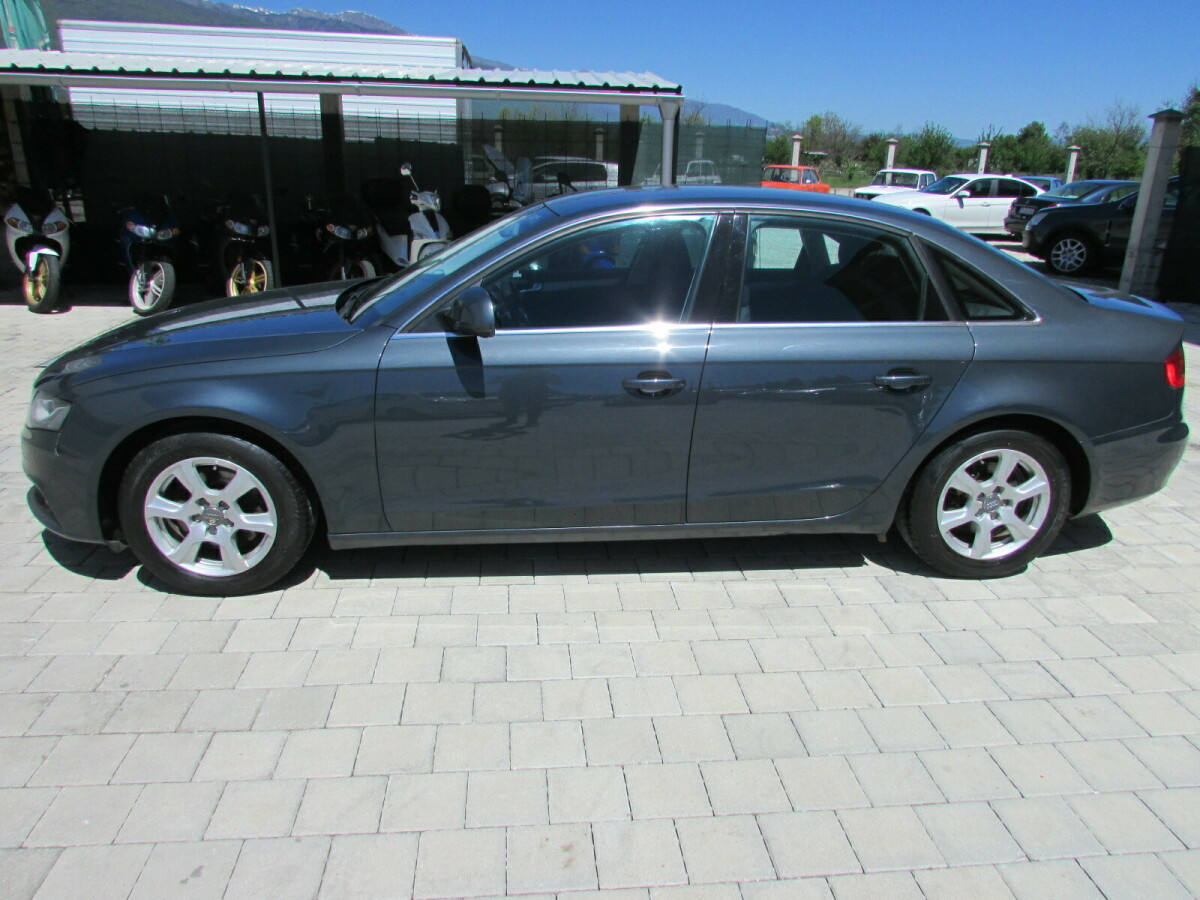 Audi A4   - 2009