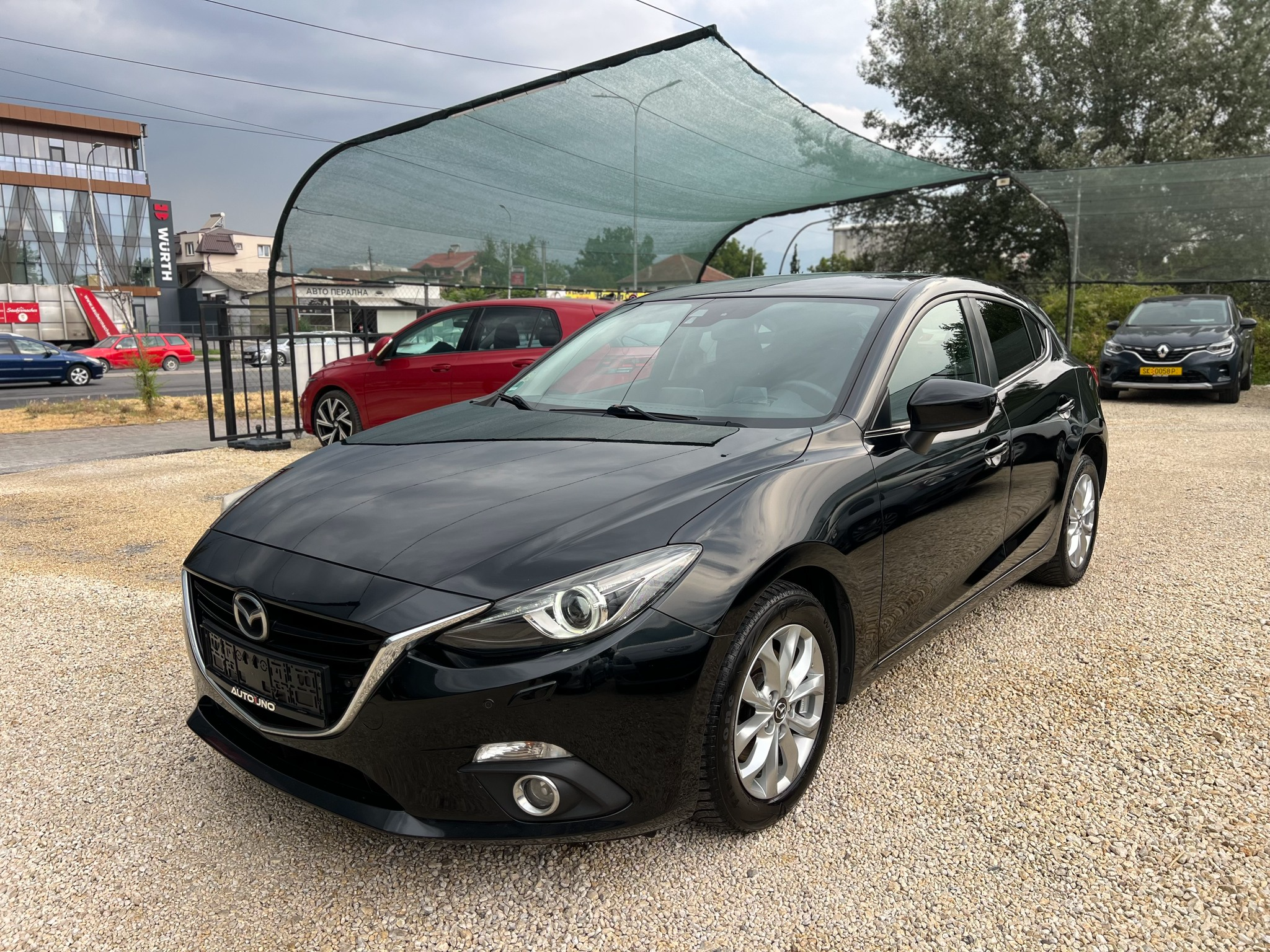 Mazda 3   - 2016