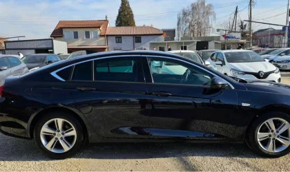 Opel Insignia  - 2018