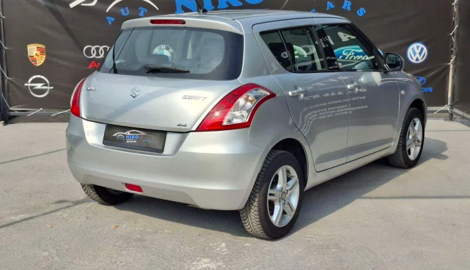 Suzuki Swift  - 2011