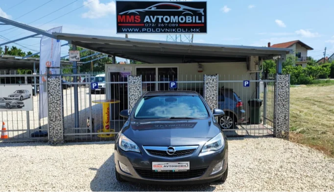 Opel Astra   - 2009