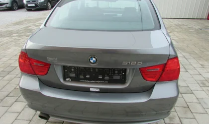 BMW 3 Series  - 2009