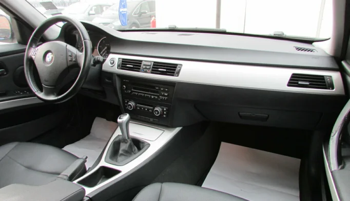 BMW 3 Series  - 2009