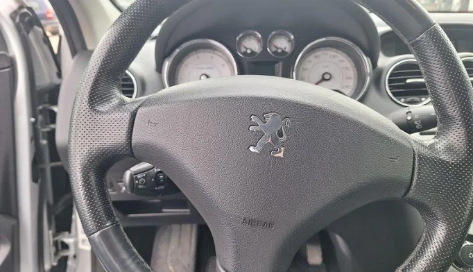 Peugeot 308  - 2008