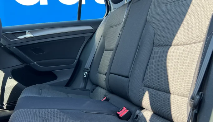 Volkswagen Golf  - 2018