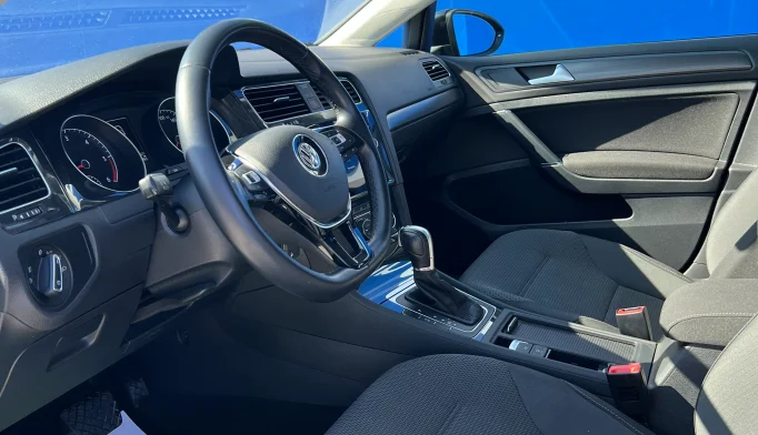 Volkswagen Golf  - 2018