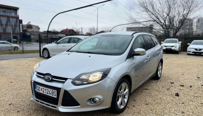 Ford Focus   - 2011