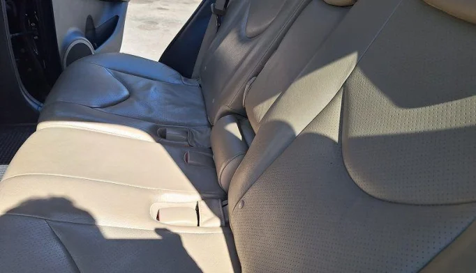 Toyota RAV4  - 2011