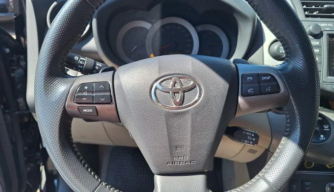 Toyota RAV4  - 2011