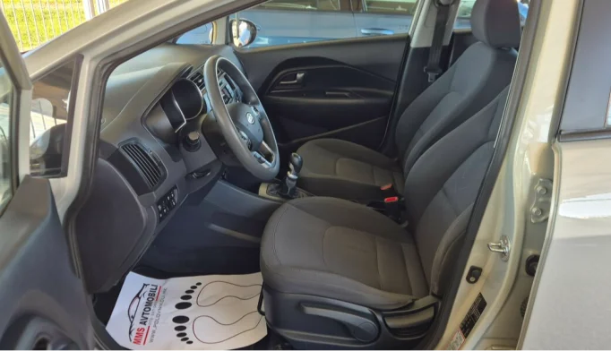 Kia Rio  - 2012