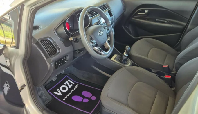 Kia Rio  - 2012