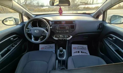 Kia Rio  - 2012