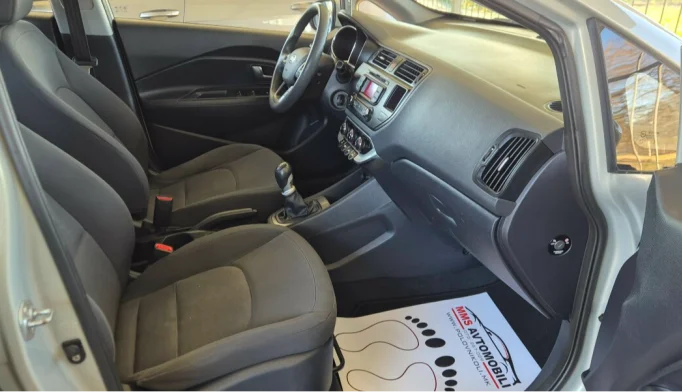 Kia Rio  - 2012
