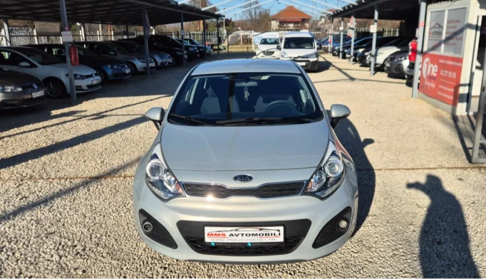 Kia Rio  - 2012
