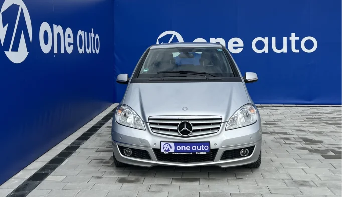 Mercedes-Benz A180  - 2012