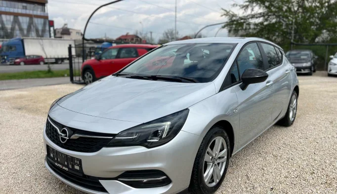Opel Astra  - 2021