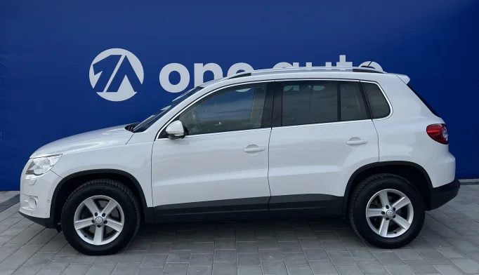 Volkswagen Tiguan  - 2008
