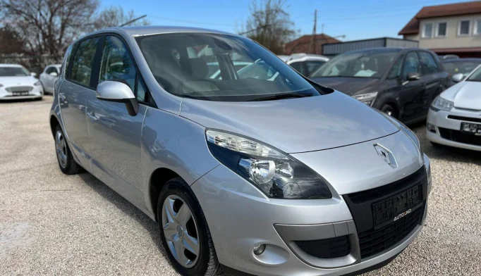Renault Scenic  - 2011