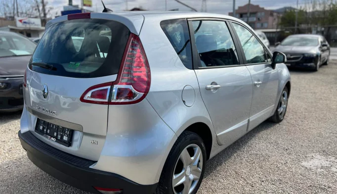 Renault Scenic  - 2011