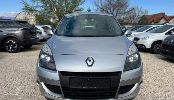 Renault Scenic  - 2011