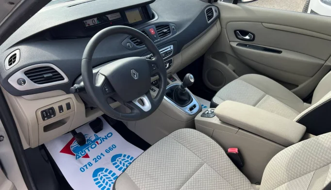Renault Scenic  - 2011
