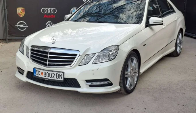 Mercedes-Benz E-Class  - 2011