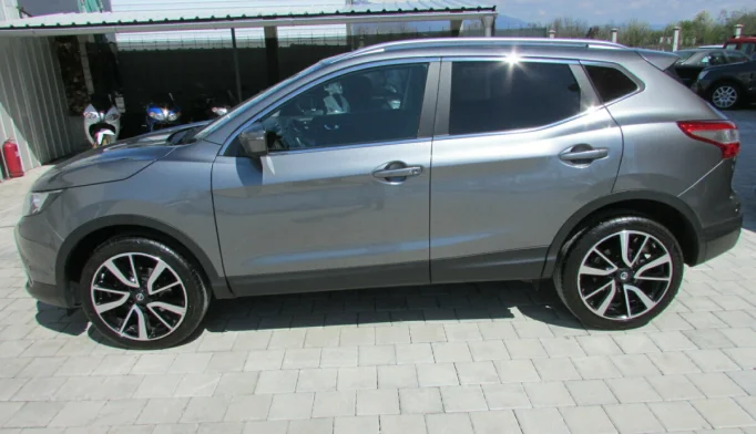Nissan Qashqai   - 2016