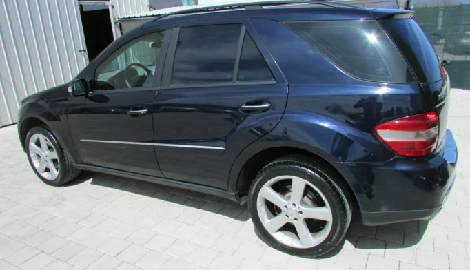 Mercedes-Benz M-Class  - 2005
