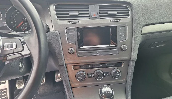 Volkswagen Golf  - 2012
