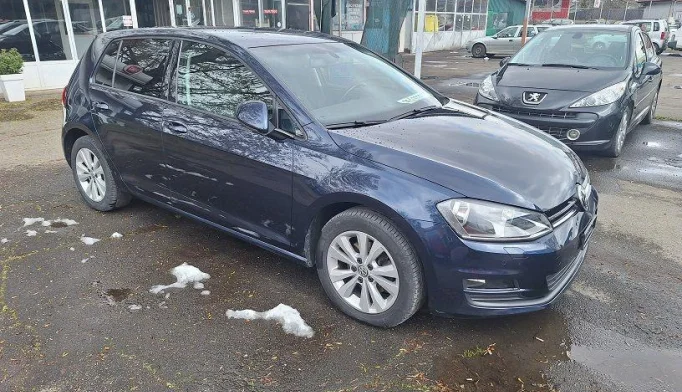 Volkswagen Golf  - 2012