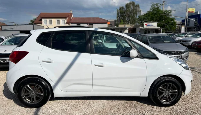 Kia Venga  - 2011