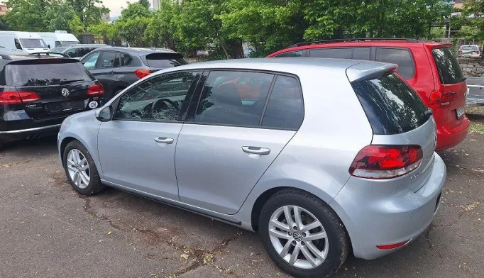 Volkswagen Golf  - 2009