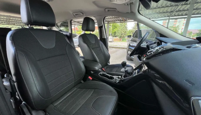 Ford Kuga  - 2014