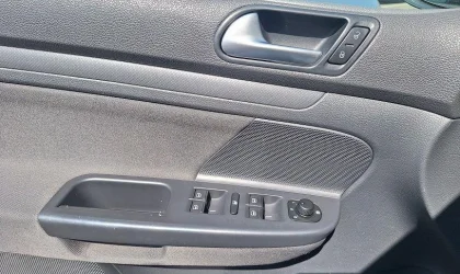 Volkswagen Golf  - 2009