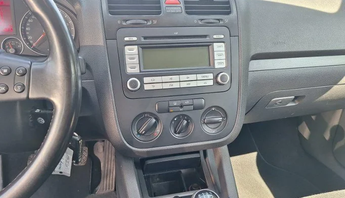 Volkswagen Golf  - 2009