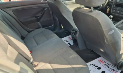 Volkswagen Golf  - 2004