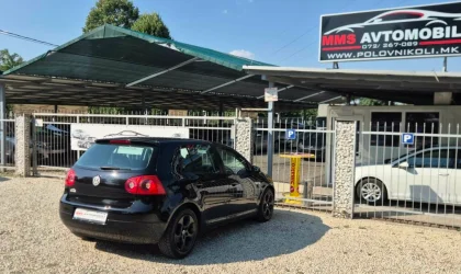 Volkswagen Golf  - 2004