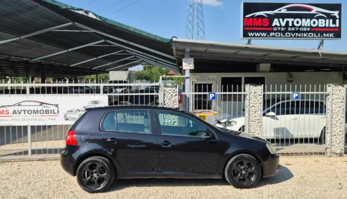 Volkswagen Golf  - 2004