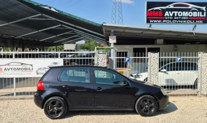 Volkswagen Golf  - 2004