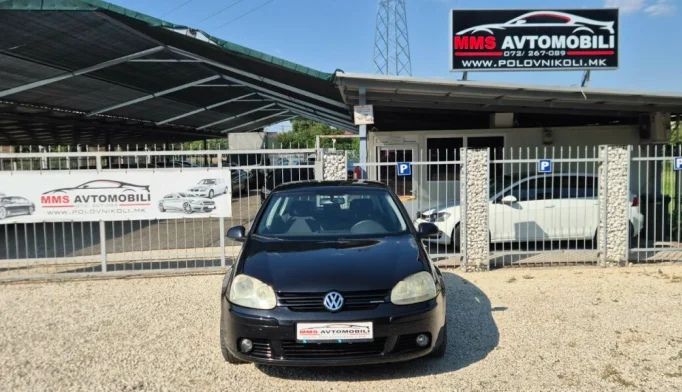 Volkswagen Golf  - 2004