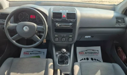 Volkswagen Golf  - 2004