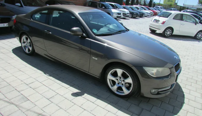 BMW 3 Series  - 2010