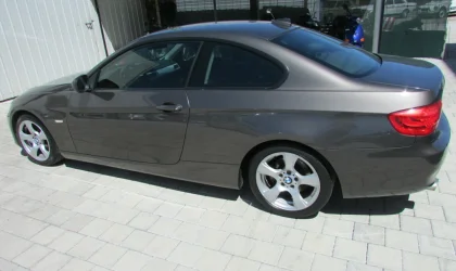 BMW 3 Series  - 2010