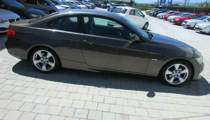 BMW 3 Series  - 2010