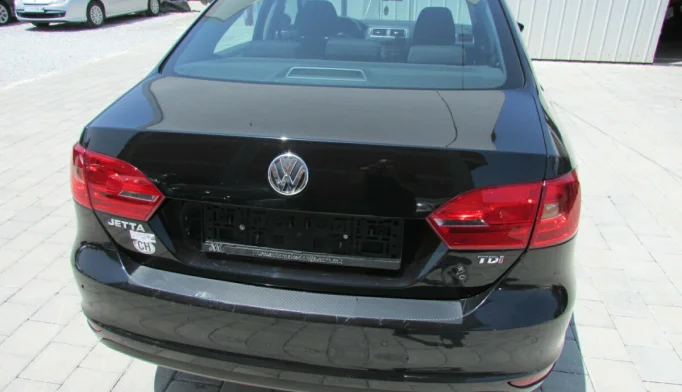 Volkswagen Jetta  - 2011