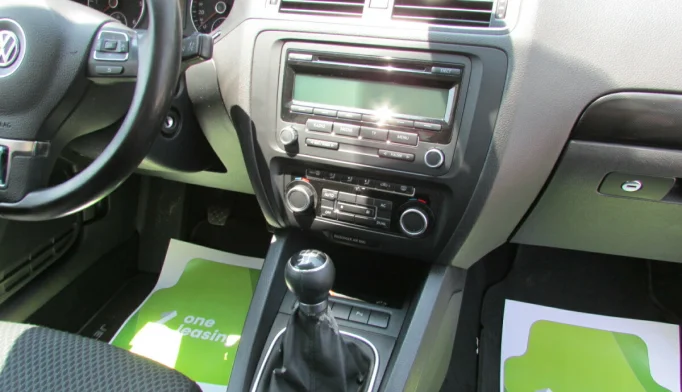 Volkswagen Jetta  - 2011