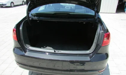 Volkswagen Jetta  - 2011